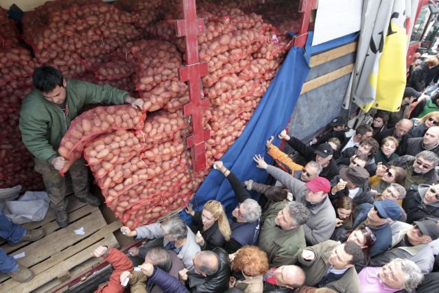 Το «κίνημα της πατάτας» κατά της κερδοσκοπίας στα αγροτικά προϊόντα