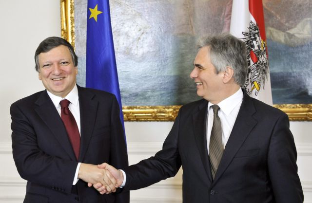 Άστοχη η συζήτηση για τρίτο πακέτο προς την Ελλάδα, λέει ο Μπαρόζο