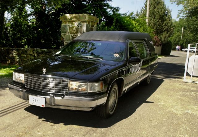 Προσφυγή στο ΣτΕ για τα αυξημένα τέλη κυκλοφορίας στις νεκροφόρες