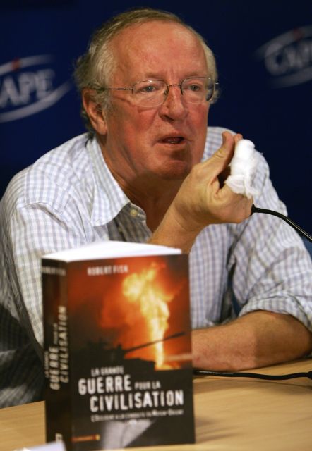 Τον «ηρωικό μύθο» για τους πολεμικούς ανταποκριτές καταρρίπτει ο Ρόμπερτ Φισκ