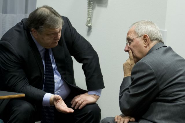 Συζήτησα με την ελληνική κυβέρνηση αν θα ήταν καλύτερη η έξοδος από το ευρώ, λέει ο Σόιμπλε