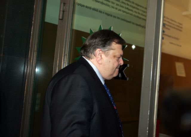 Στηρίζουν Βενιζέλο οι επτά αναπληρωτές υπουργοί και υφυπουργοί