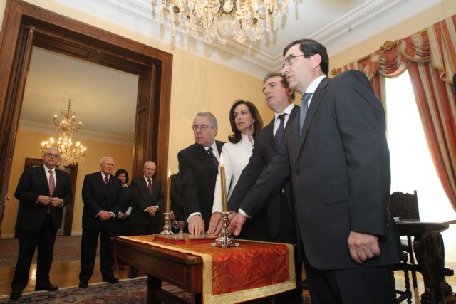 Ενώπιον Παπούλια-Παπαδήμου η ορκωμοσία των νέων υπουργών