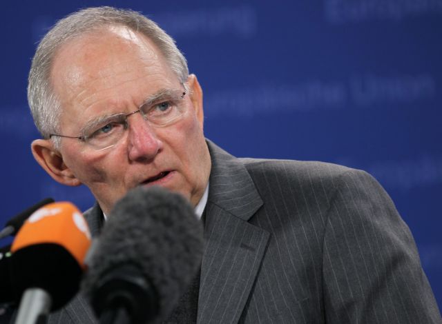 Επαρκή συμμετοχή στο κούρεμα προβλέπουν Σόιμπλε και Ρεν