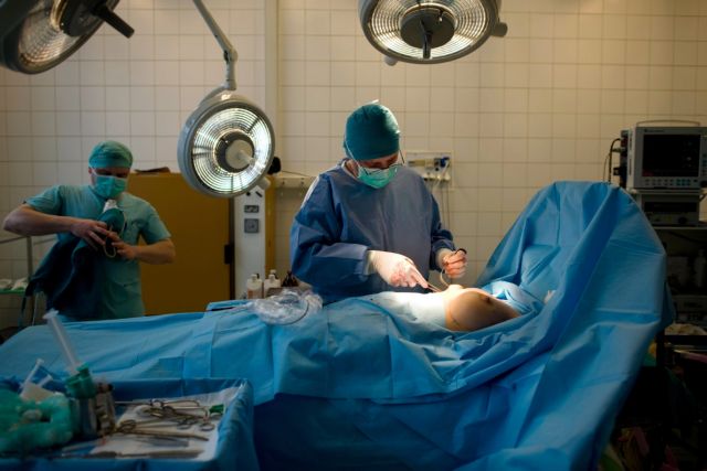 Στη φυλακή οδηγήθηκε ο ιδρυτής της εταιρείας εμφυτευμάτων στήθους PIP