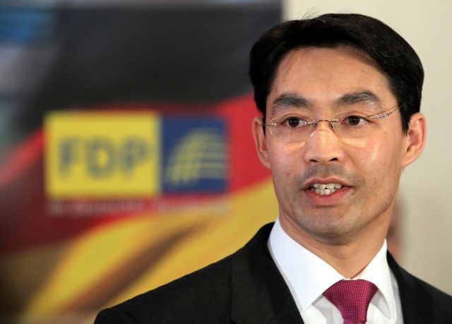 Επιμένει στην κριτική του ο Ρέσλερ για «μη αποδοχή» της γερμανικής υποστήριξης