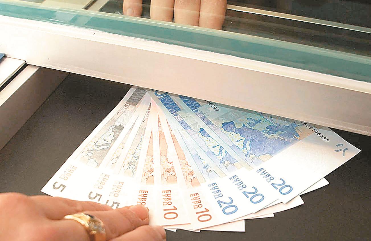 Αυξάνονται οι αποδοχές των έμμισθων δικηγόρων του Δημοσίου