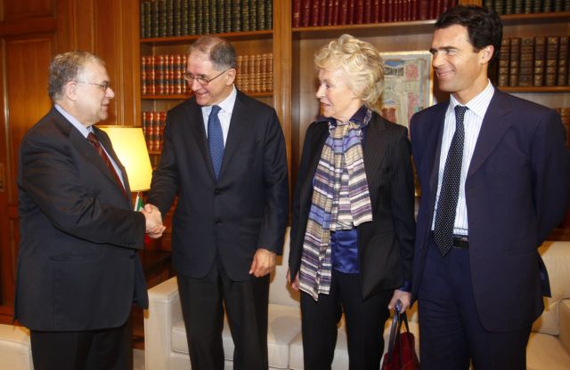 Την αλληλεγγύη της στην Ελλάδα εξέφρασε η ιταλική κοινοβουλευτική «τρόικα»