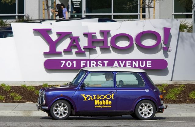 Yahoo εναντίον Facebook | Μήνυση για πατέντες πριν την είσοδο στο χρηματιστήριο
