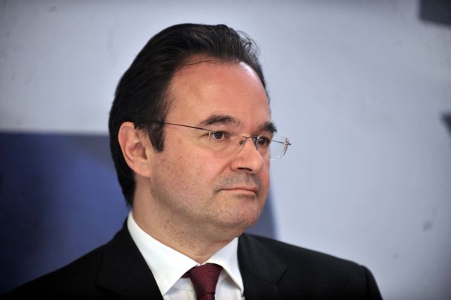 Η χώρα δεν μπήκε στο Μνημόνιο λόγω δηλώσεων, απαντά ο Γ.Παπακωνσταντίνου για τα περί Τιτανικού