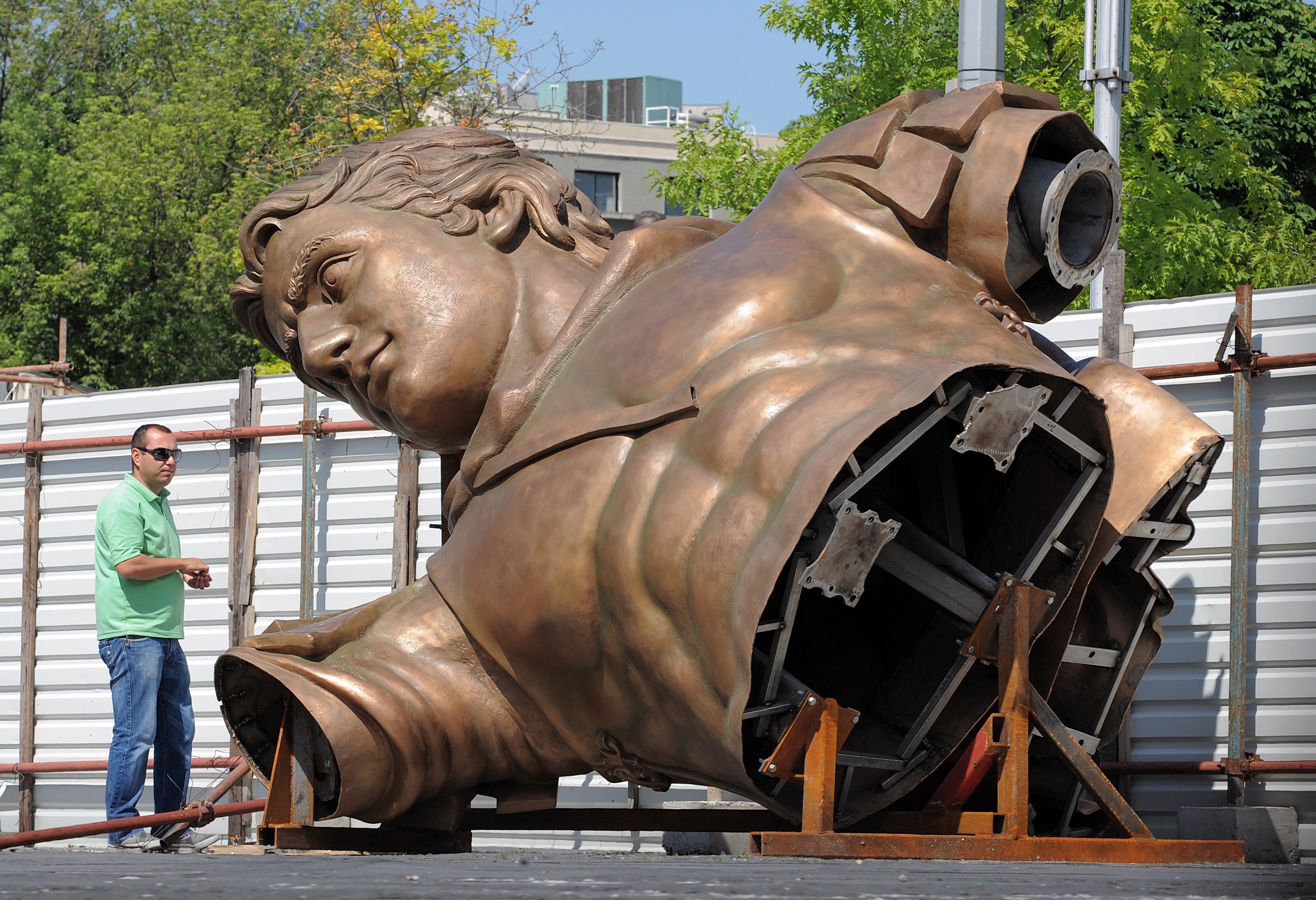 Προενταξιακές διαπραγματεύσεις με την ΠΓΔΜ χωρίς επίλυση της ονομασίας προκρίνει η Ευρωβουλή