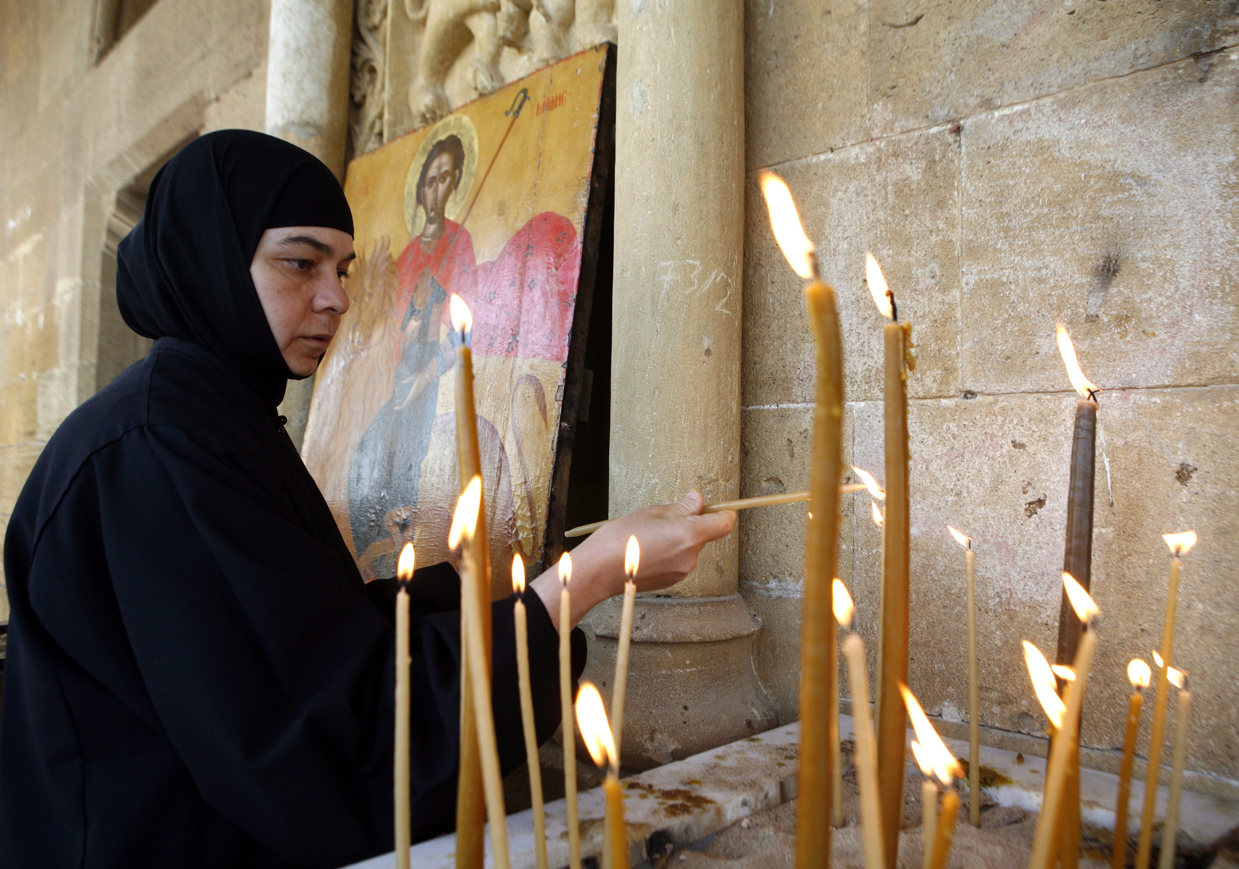 Ο μοναχισμός επηρεάζει το σωματικό βάρος ανδρών και γυναικών