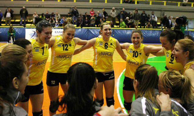 Πρωταθλήτρια η ΑΕΚ μέσα στην έδρα του «ισόβιου» τιτλούχου