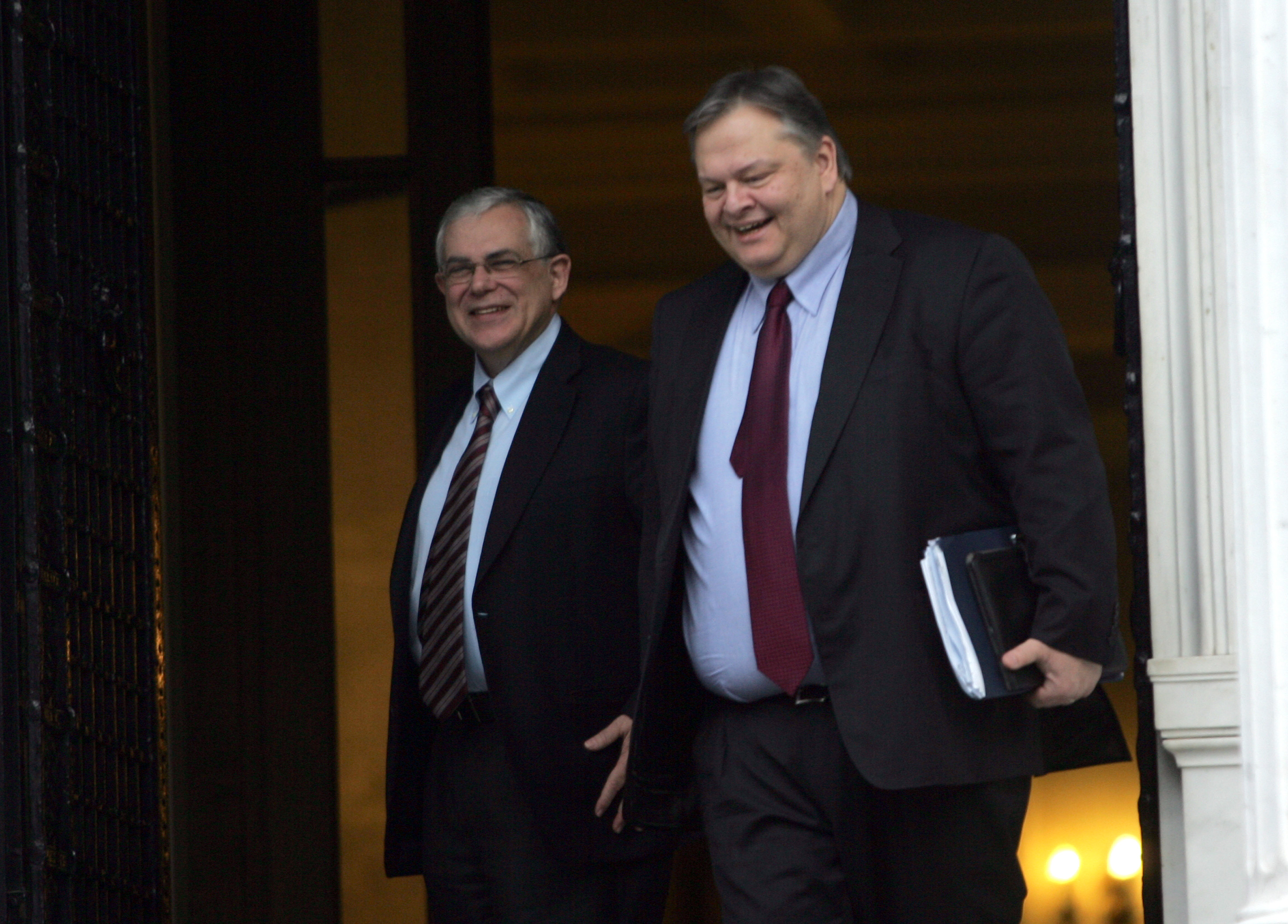 Με τον πρωθυπουργό Λουκά Παπαδήμο συναντήθηκε ο Ευάγγελος Βενιζέλος