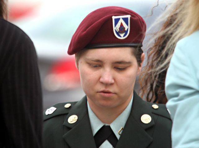 Δεν έχει τύψεις η στρατιώτης πίσω από το σκάνδαλο του Άμπου Γκράιμπ