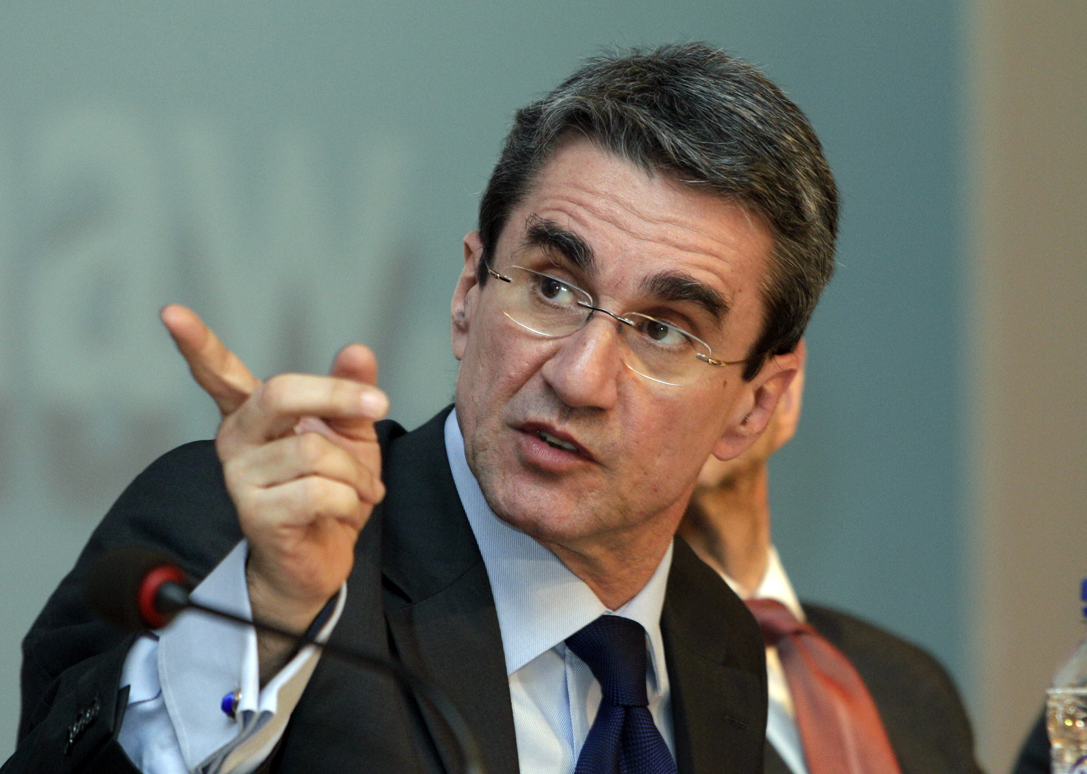 Επιστροφή χρημάτων και απόδοση ευθυνών για τα μαϊμού-επιδόματα ανήγγειλε ο Ανδρ.Λοβέρδος