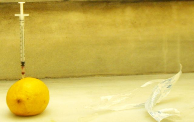 Λόγω κρουσμάτων HIV, ο ΟΚΑΝΑ μοιράζει προφυλακτικά στους χρήστες ναρκωτικών