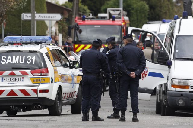 Περικυκλωμένος από τη γαλλική αστυνομία ο δολοφόνος της Τουλούζης