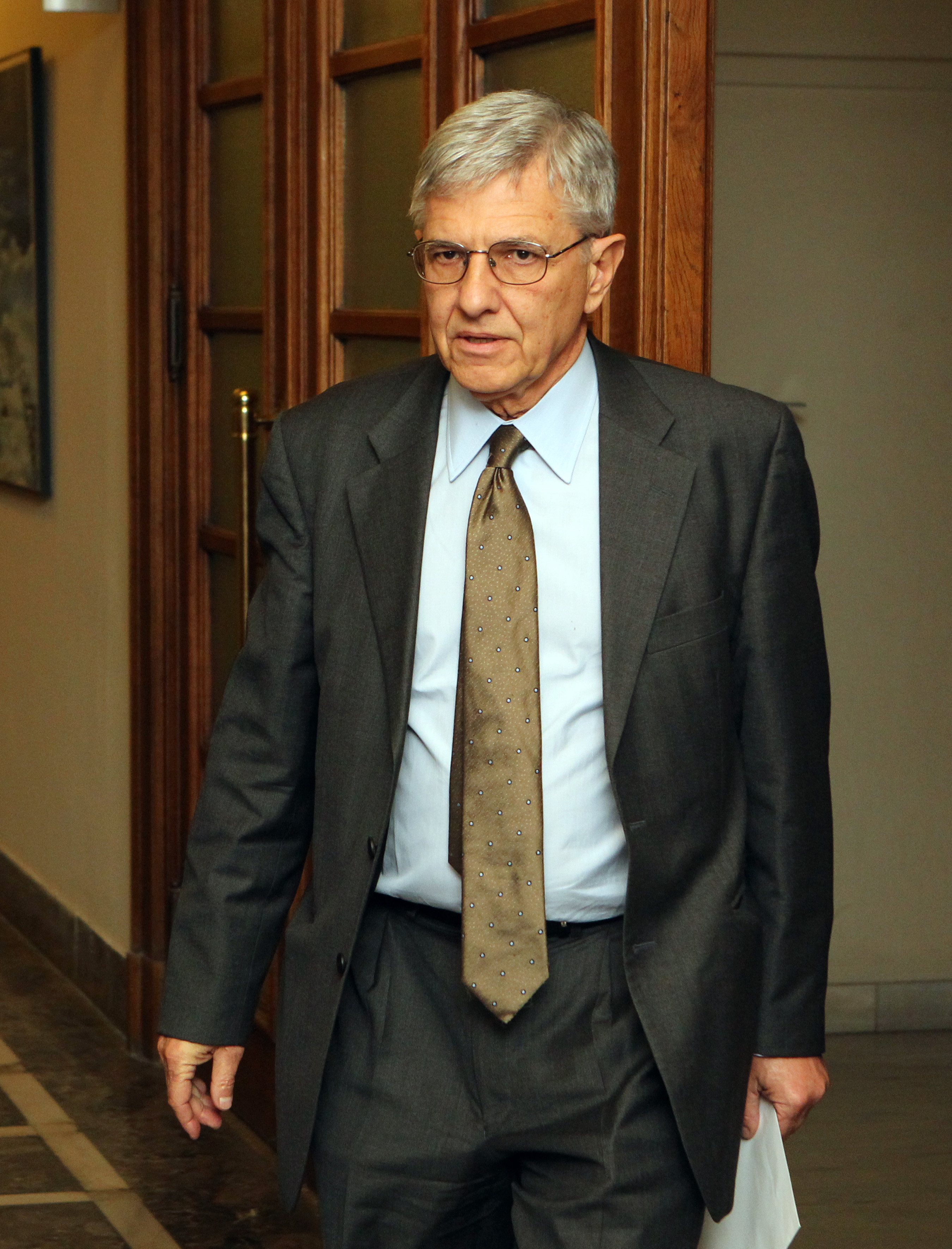 Με 140 εκατ. ευρώ ενισχύει το ΥΠΕΣ τους δήμους για τα προνοιακά επιδόματα