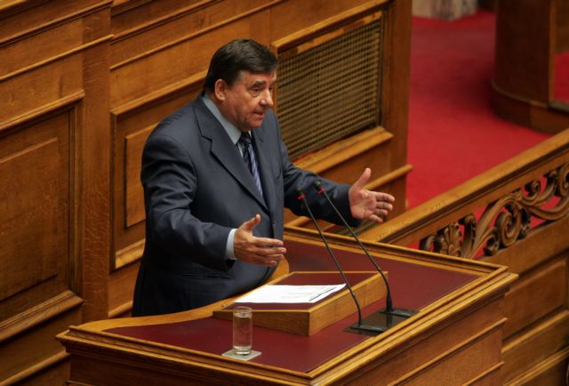 Επίθεση από τον Γιώργο Καρατζαφέρη κατά της Χρυσής Αυγής