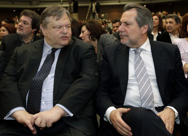 «Θα είμαι στην πρώτη γραμμή», λέει ο Χρ.Παπουτσής μετά τη συνάντηση με τον Ευ.Βενιζέλο