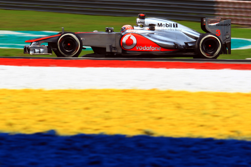 Grand Prix Μαλαισίας 2012 Ελεύθερα Δοκιμαστικά Παρασκευής: Κοντά στην Pole Position o L.Hamilton