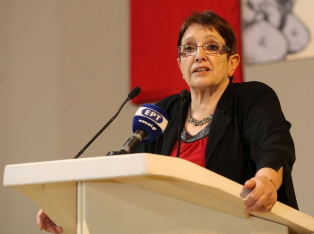 Πλαστό και τρομοκρατικό το δίλημμα «να κυβερνηθούμε ή χάος» λέει η Αλ.Παπαρήγα