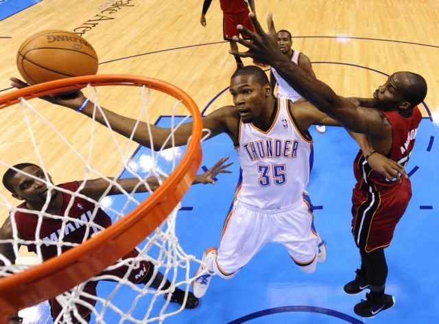 Οι Θάντερ συνέτριψαν το Μαϊάμι, ήττα για τους Λέικερς