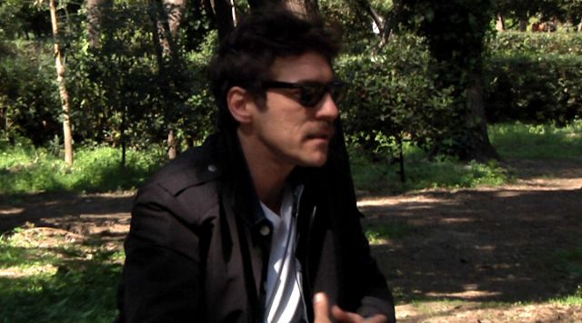 «Το παιχνίδι της πολιτικής μού φαίνεται σικέ» λέει ο Γιάννης Στάνκογλου στο in.gr