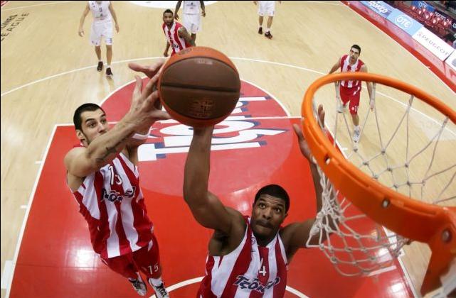 Ο Ολυμπιακός 2-1 τη Σιένα και την Παρασκευή «κόβει» εισιτήριο