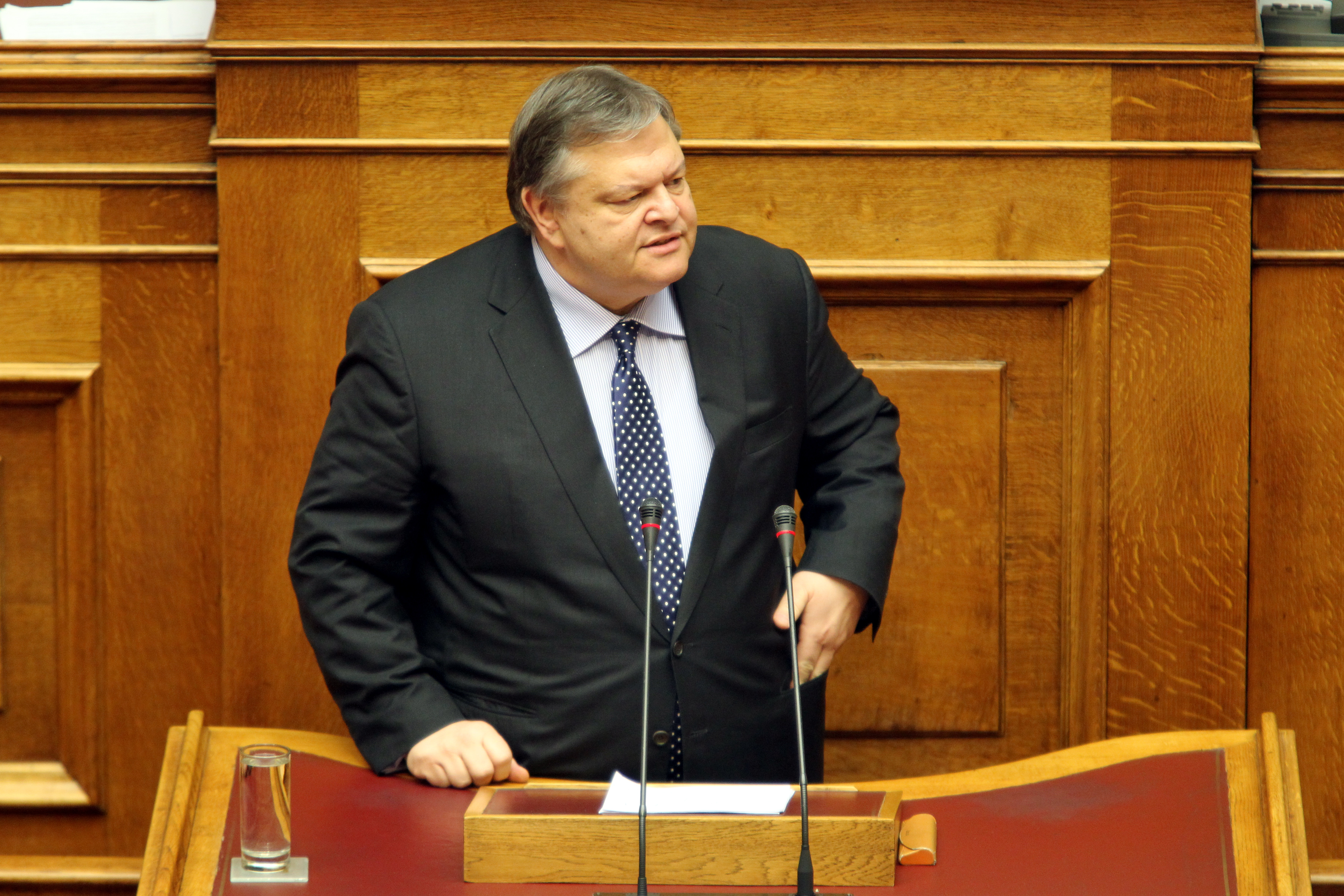 Όσοι διεκδικούν ανεμόμυλους ας αντιληφθούν την πραγματικότητα,  λέει ο Ευ.Βενιζέλος