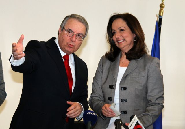 Αιχμές Διαμαντοπούλου για τους χειρισμούς του υπουργείου Παιδείας στο θέμα των ΑΕΙ