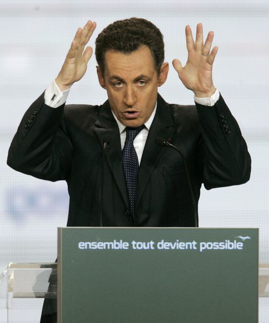 Ο Σαρκοζί «επιστρέφει», τρεις εβδομάδες πριν τις εκλογές η δυναμική έχει αλλάξει