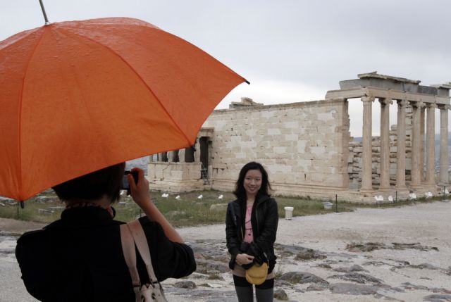 Ενίσχυση των τουριστικών μεγεθών με απλούστερη έκδοση βίζας περιμένει ο ΣΕΤΕ