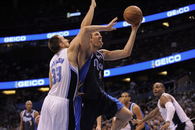 Τις τριάντα νίκες με σούπερ Νοβίτσκι έφτασε το Ντάλας