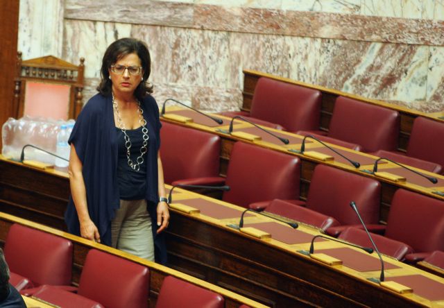 Σκληρή αντεπίθεση στην Βάσω Παπανδρέου από συνεργάτες του Γ.Παπανδρέου