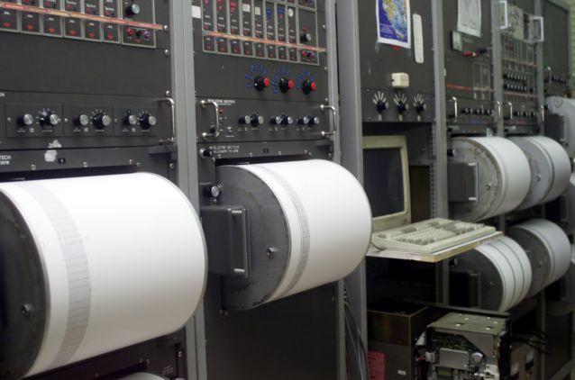 Τρεις μικρές, αλλά αισθητές, σεισμικές δονήσεις το πρωί στην Αθήνα