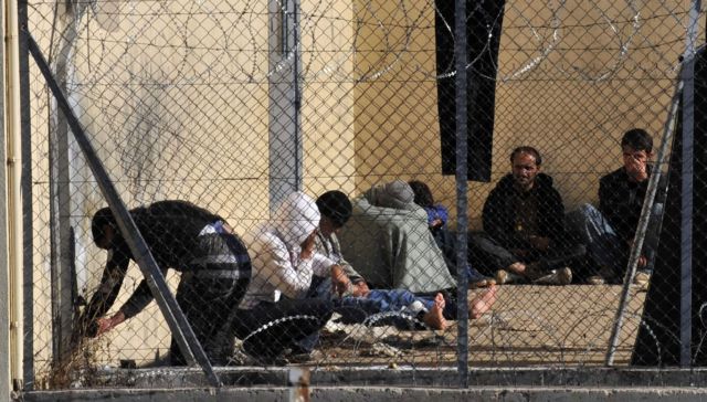Σχέδιο «Αθηνά» για 800.000 παράνομους μετανάστες σε όλη στη χώρα