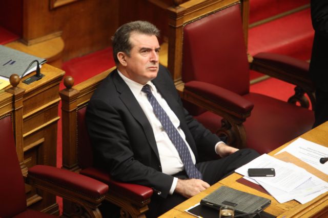 Αποσύρθηκε προσωρινά η τροπολογία για τα κέντρα κράτησης μεταναστών