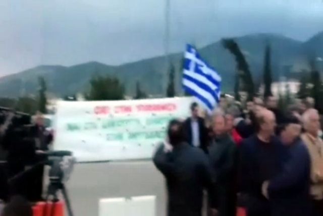 Ανάστατοι οι κάτοικοι της Αμυγδαλέζας για το κέντρο κράτησης μεταναστών