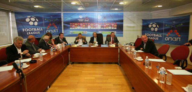 Μειώσεις μισθών σε παίκτες ως 25 ετών αποφάσισε η Football League