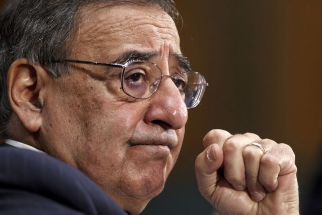 Περίπου 860.000 δολάρια κοστίζουν στην αμερικανική κυβέρνηση τα ταξίδια του Λ.Πανέτα σπίτι του