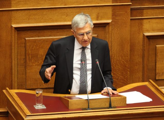 Στην αντεπίθεση ο Τάσος Γιαννίτσης για τη χρηματοδότηση των κομμάτων