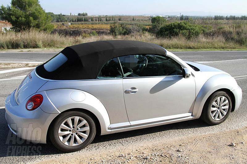 Στις αρχές του 2013 -τελικά- η άφιξη του ανοιχτού VW Beetle