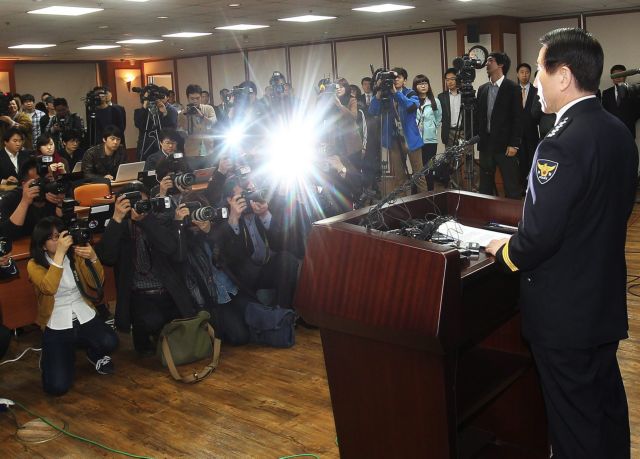 Παραιτείται ο αστυνομικός διευθυντής της Ν.Κορέας, εν μέσω κατακραυγής για υπόθεση δολοφονίας
