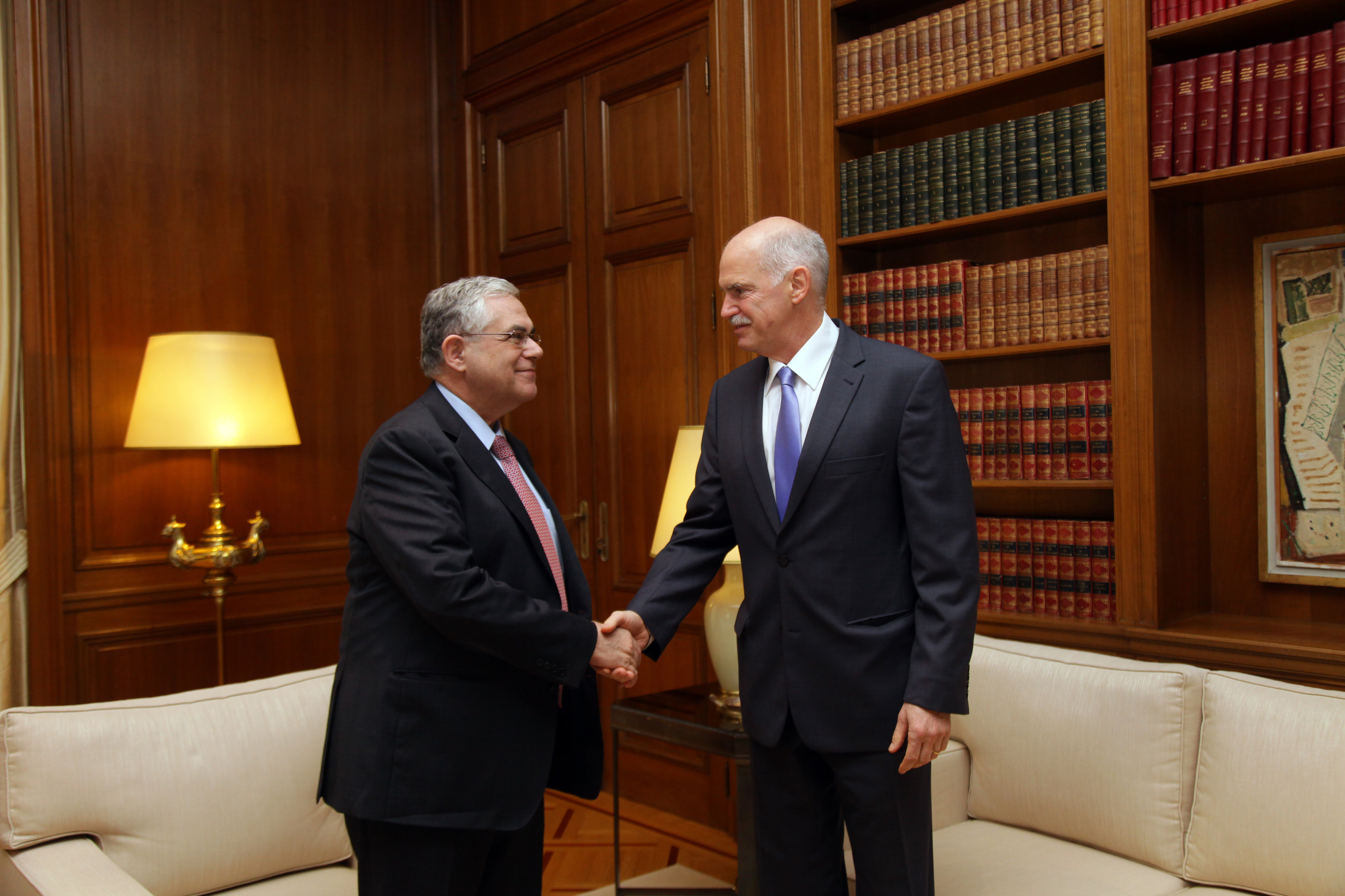 Συνάντηση με τον πρωθυπουργό είχε ο Γιώργος Παπανδρέου