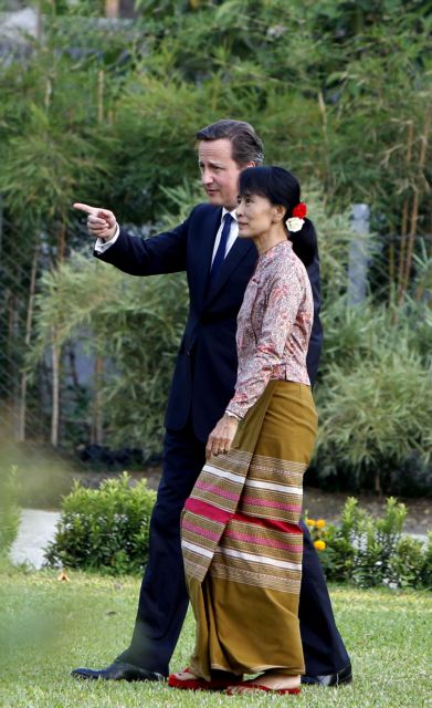 «Φωτεινό παράδειγμα ελευθερίας» χαρακτήρισε την Σούου Κίι ο Βρετανός πρωθυπουργός