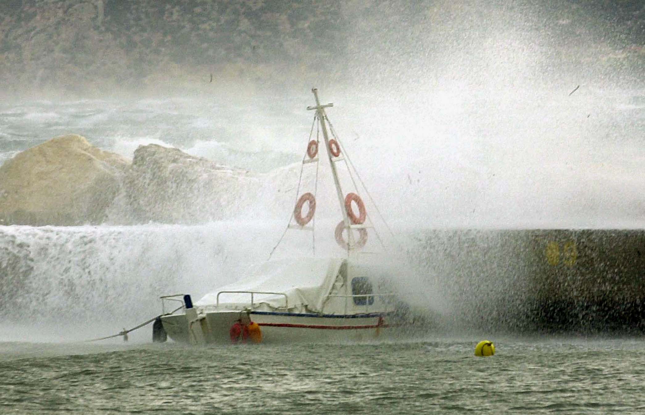 Προβλήματα στην ακτοπλοΐα λόγω θυελλωδών ανέμων στο Αιγαίο