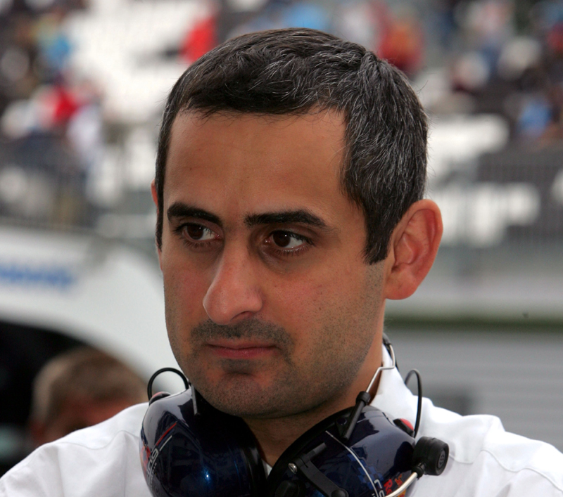 Η φωτογραφία της ημέρας Πέμπτη 19 Απριλίου: Ο Ben Agathangelou στη Ferrari