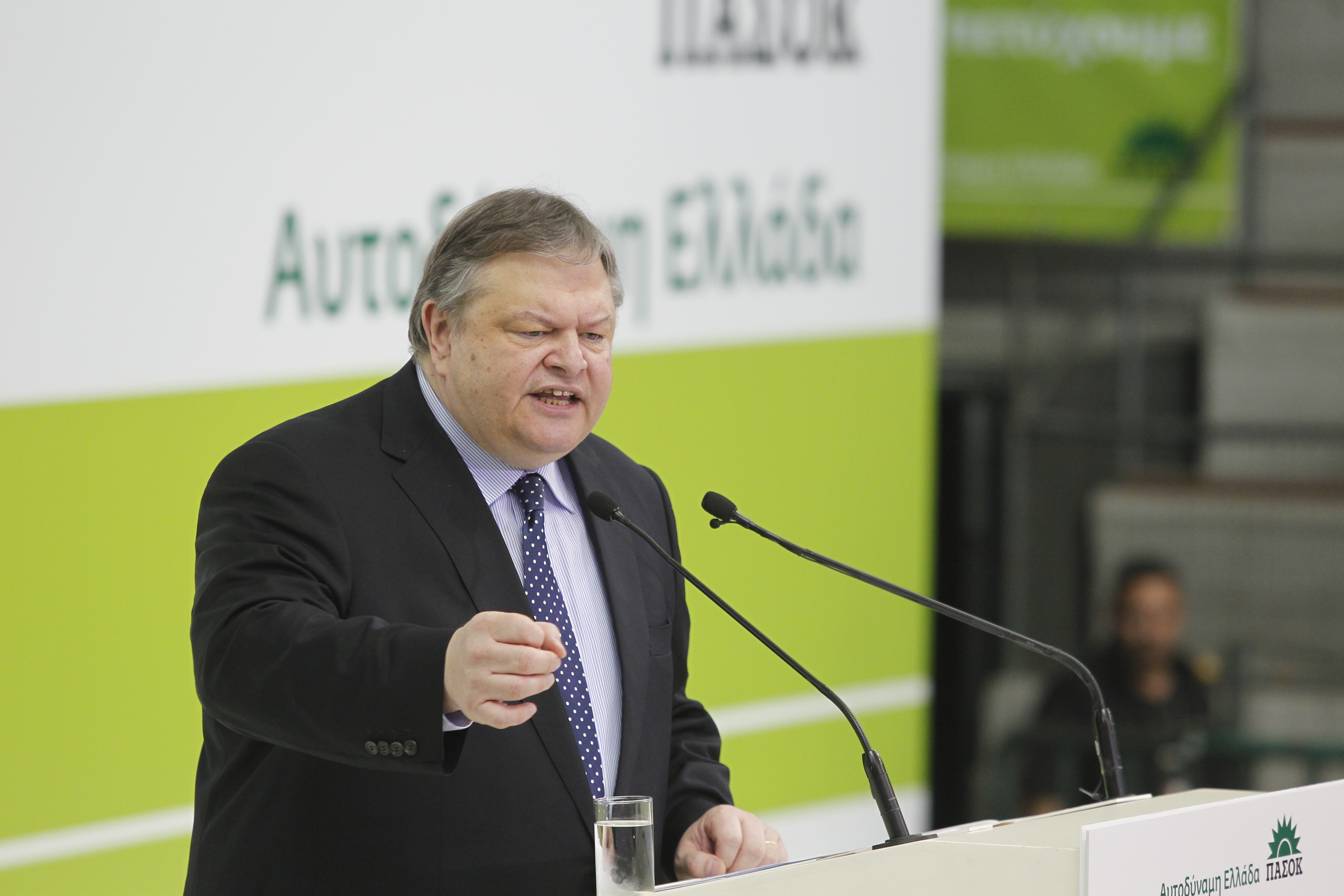 Πέντε μέτρα και τέσσερις παρεμβάσεις για την πτώση των τιμών από τον Ευ.Βενιζέλο